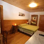 Col Du Mont Hotel