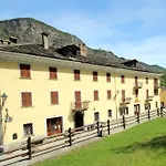 Col Du Mont 2* أرفيير