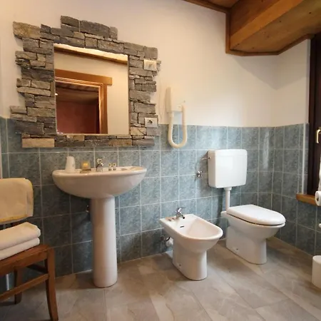 Hotel Col Du Mont 2*