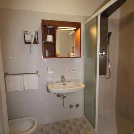 Hotel Col Du Mont 2*