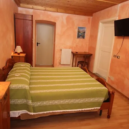 Col Du Mont Hotel Arvier