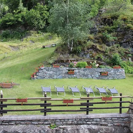 Hotel Col Du Mont 2*